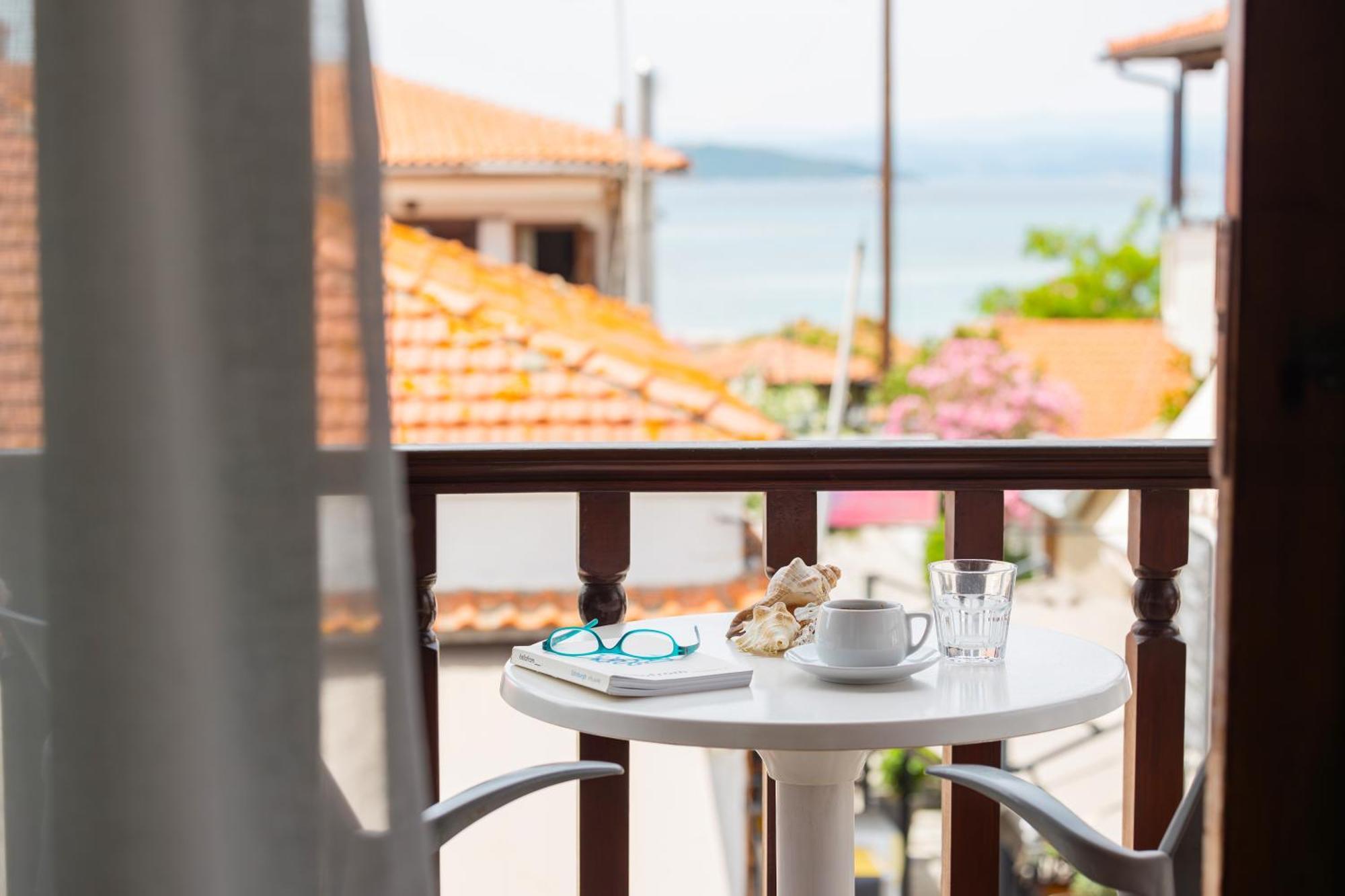 Athos Guest House Pansion Ouranoupoli Ngoại thất bức ảnh